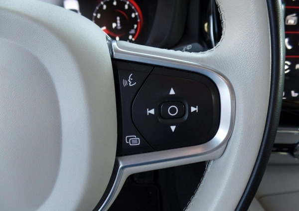 Volvo XC 60 cena 162600 przebieg: 71509, rok produkcji 2020 z Szlichtyngowa małe 277